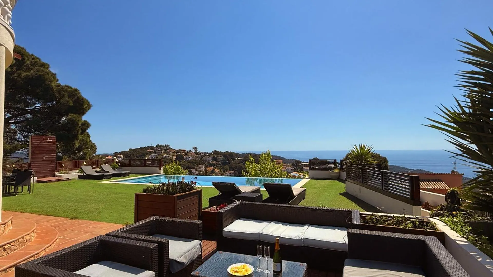 Villa Irene - Vistas Al Mar Lloret de Mar Spain